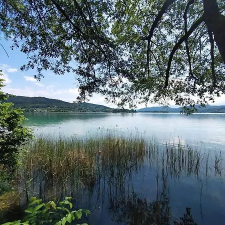 アパート Ganze Am Woerthersee *